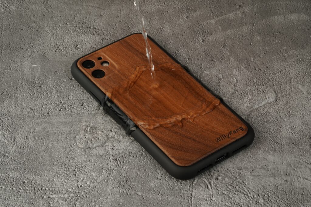 how to get water out of phone